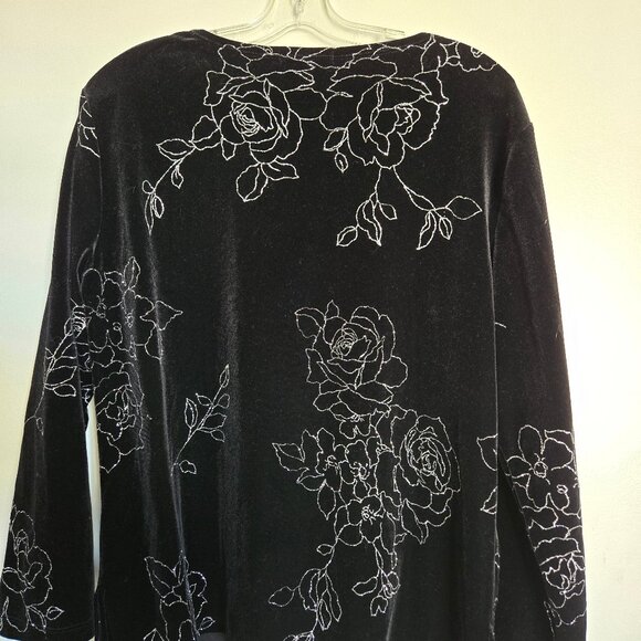 Women's Black Faux Velvet Blouse with Silver Colored Flower Design Size Medium - Picture 2 of 3